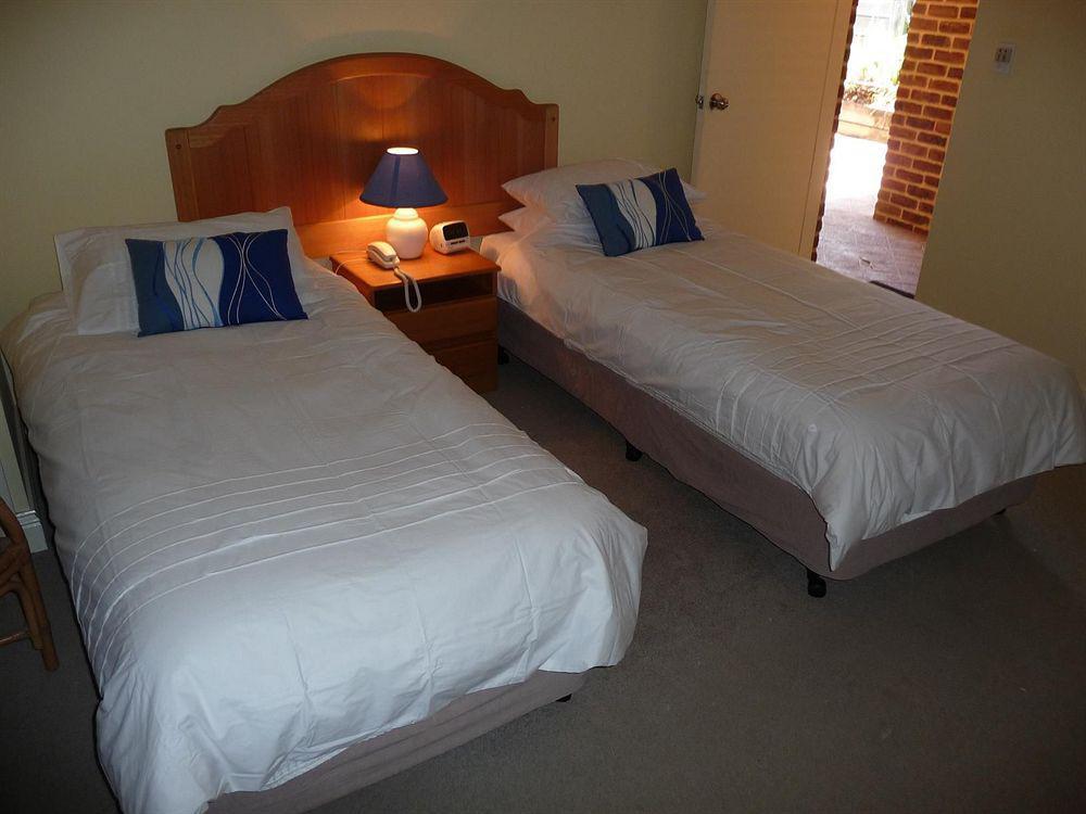 Ruskin House 4*